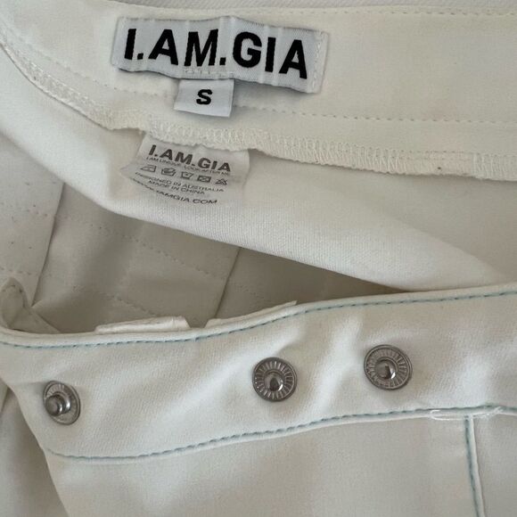 I am gia white skirt - Picture 3 of 4